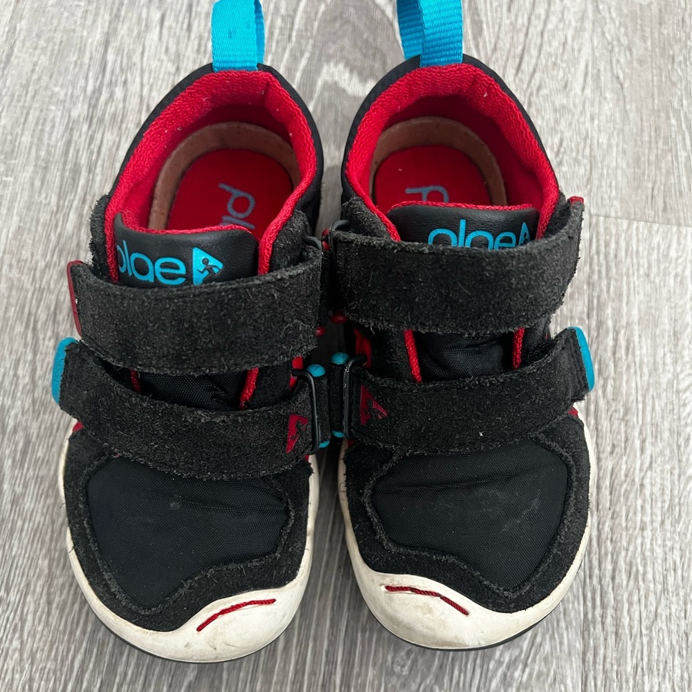 Plae shoe